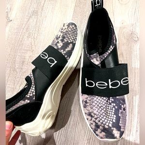 BEBE Snakeskin Women’s Grey Black White Sneakers Slip On Casual Athletic Shoe
